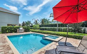 6 Bedroom Vacation Home With Pool